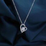 Eternal Heart - Heart-shaped Diamond-encrusted Fashionable and Versatile Collarbone Necklace - Image 3