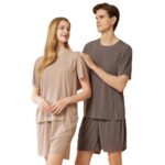 Cool and comfortable couple pajamas, women's round neck short-sleeved pajama set, summer shorts, men's seamless ice silk loungewear, sporty loose casual loungewear.