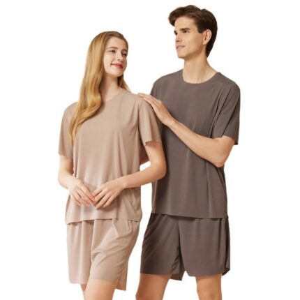 Cool and comfortable couple pajamas, women's round neck short-sleeved pajama set, summer shorts, men's seamless ice silk loungewear, sporty loose casual loungewear.