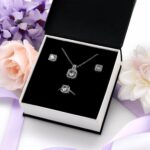 Fashionable and luxurious diamond-encrusted jewelry set - Princess square bag necklace, ring, earrings, three-piece set - Image 9