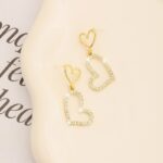 18K Heart Earrings - Luxury, Niche Style, High-End, Simple, Elegant, Trendy Design, Exquisite and Small. - Image 6