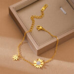 New 18K Daisy Bracelet for Women, Gold Bracelet, Colorfast, Luxury, Niche Design Jewelry - Image 2